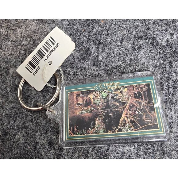 Bass Pro Shops Outdoor World Keychain - Picture 1 of 4